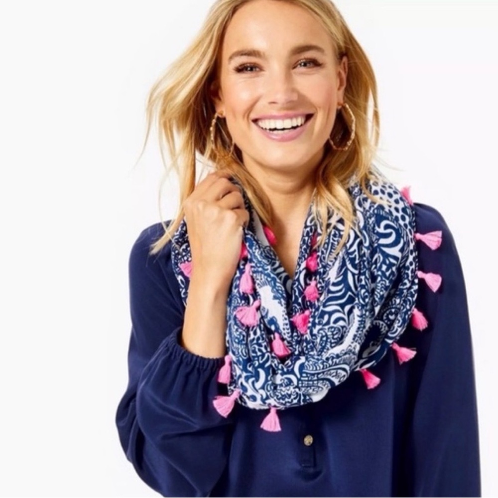 NWT Lilly Pulitzer Resort Infinity Loop Scarf Tons Of Fun Elephants Tassel